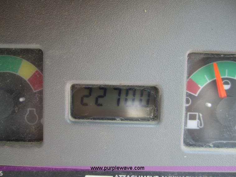 image for item 3762 2002 Bobcat S250 skid steer