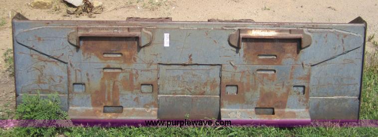 image for item 3763 Bobcat 72" skid steer bucket