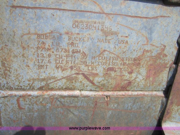 image for item 3763 Bobcat 72" skid steer bucket
