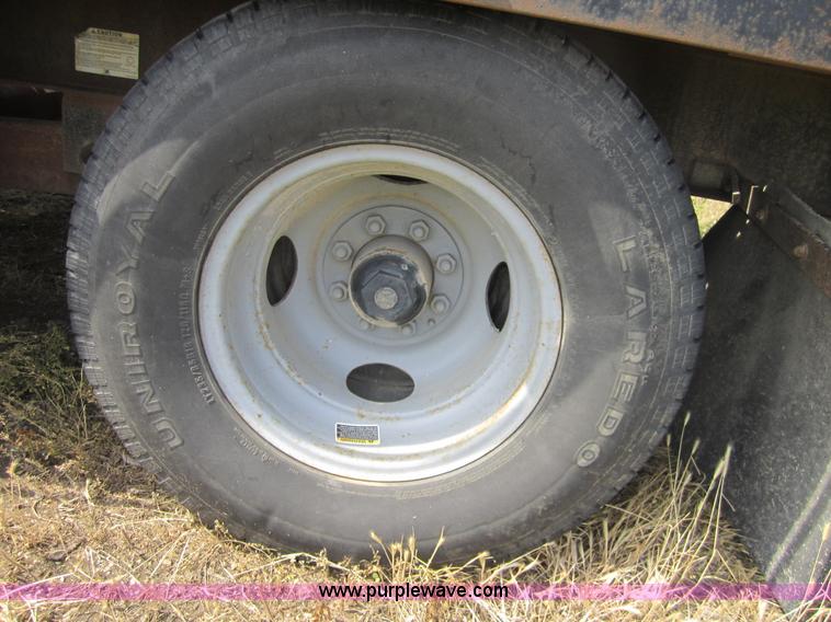 image for item 3765 2004 Hillsboro goose neck trailer