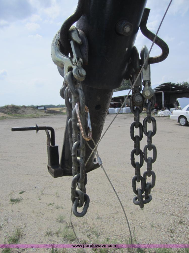 image for item 3765 2004 Hillsboro goose neck trailer