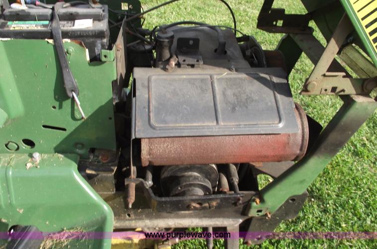 image for item 5556 John Deere 212 lawn mower
