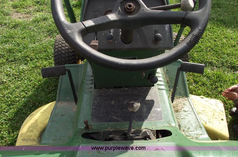 image for item 5556 John Deere 212 lawn mower