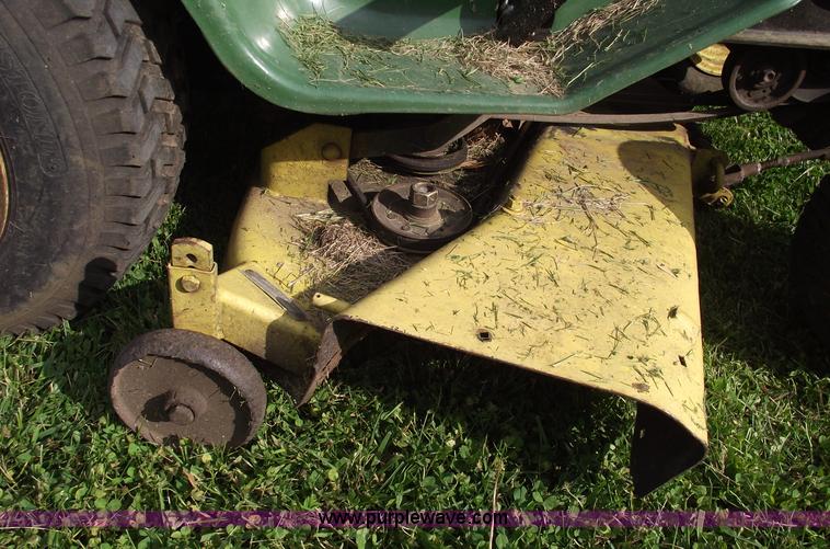 image for item 5556 John Deere 212 lawn mower