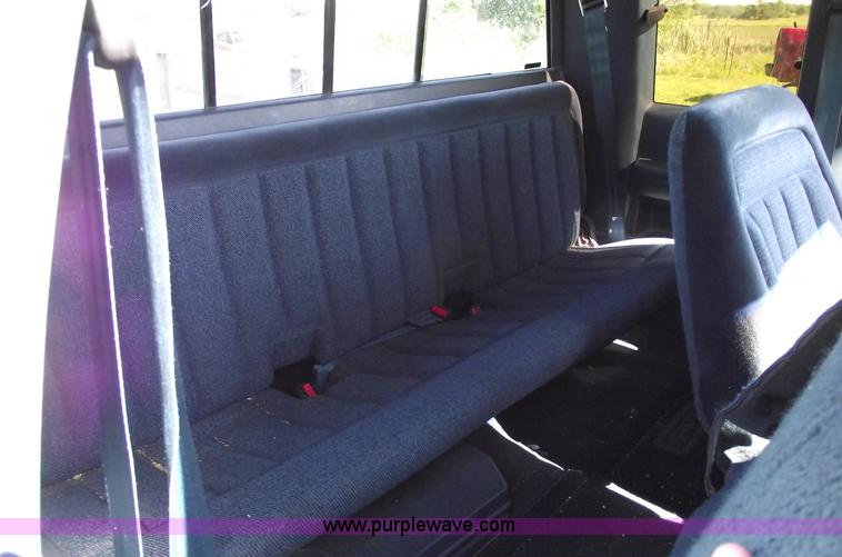 image for item 5583 1989 GMC C3500 Sierra SLE extended cab pickup truck