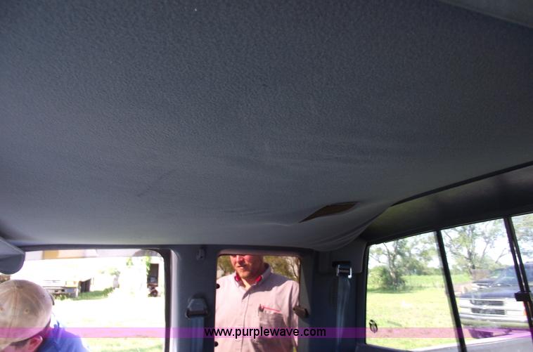 image for item 5583 1989 GMC C3500 Sierra SLE extended cab pickup truck