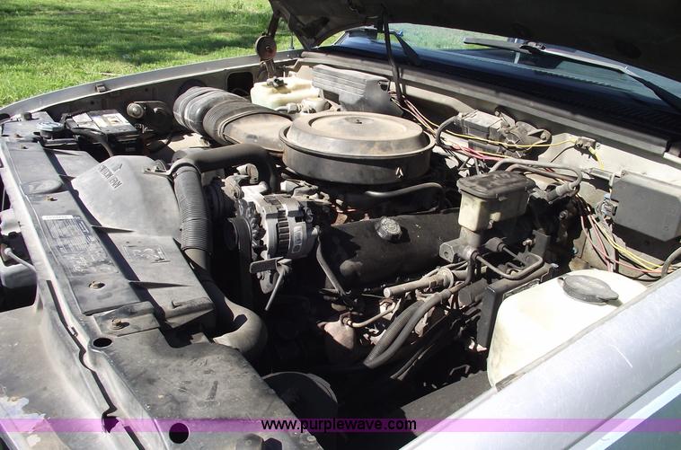 image for item 5583 1989 GMC C3500 Sierra SLE extended cab pickup truck