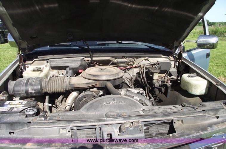 image for item 5583 1989 GMC C3500 Sierra SLE extended cab pickup truck