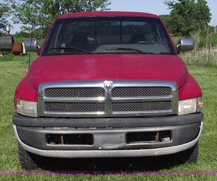 image for item 5584 1996 Dodge Ram 2500 pickup truck