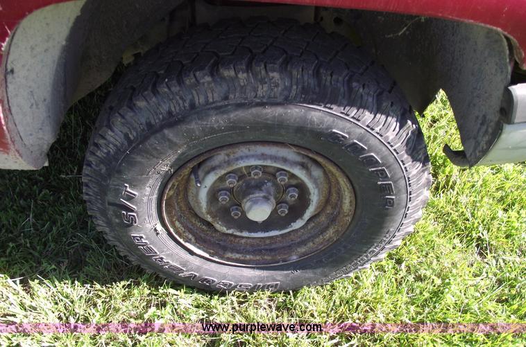 image for item 5584 1996 Dodge Ram 2500 pickup truck