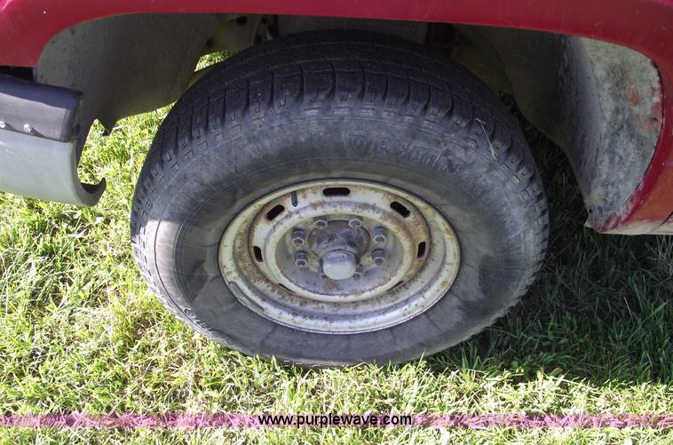 image for item 5584 1996 Dodge Ram 2500 pickup truck