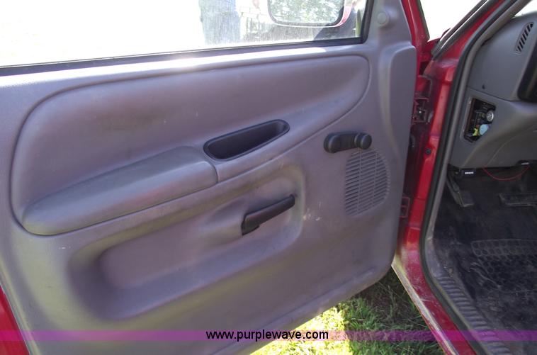 image for item 5584 1996 Dodge Ram 2500 pickup truck