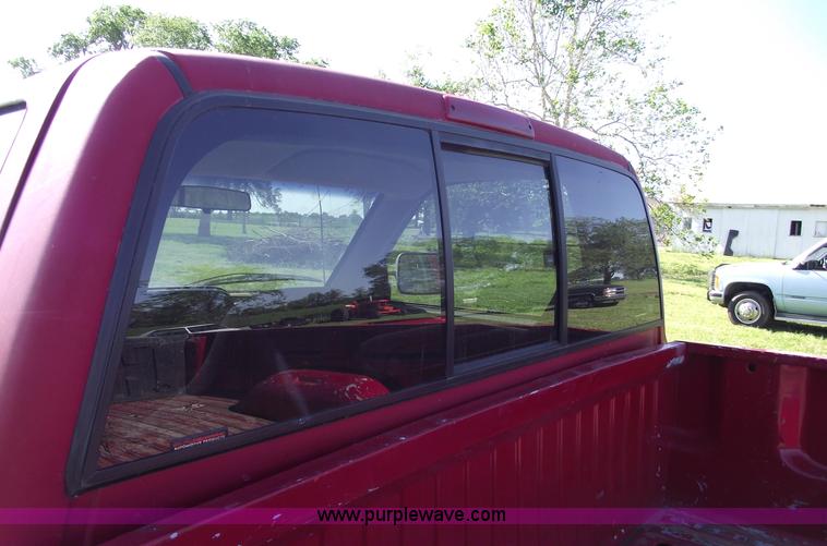 image for item 5584 1996 Dodge Ram 2500 pickup truck