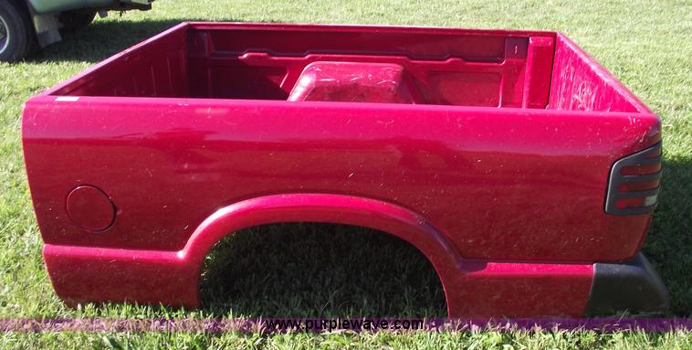 Chevrolet S10 truck bed in Harrisonville, MO | Item 5585 sold | Purple Wave