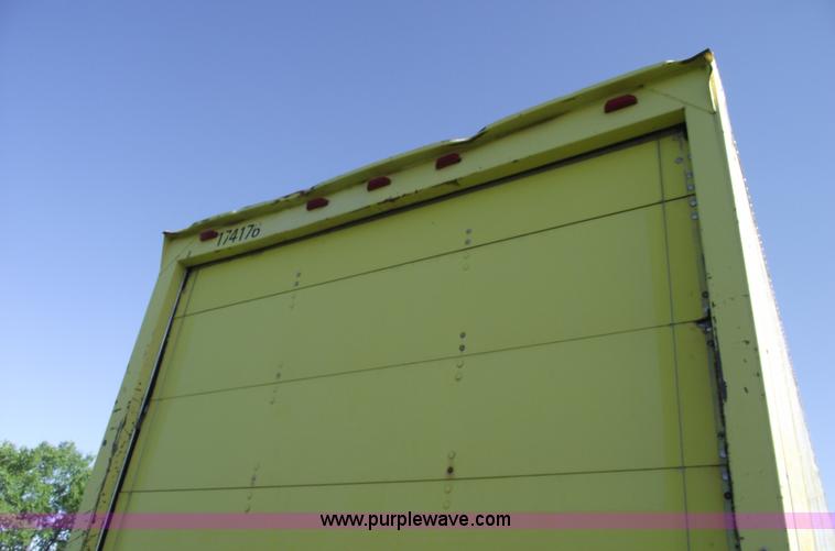 image for item 5587 1998 Ford F700 box truck