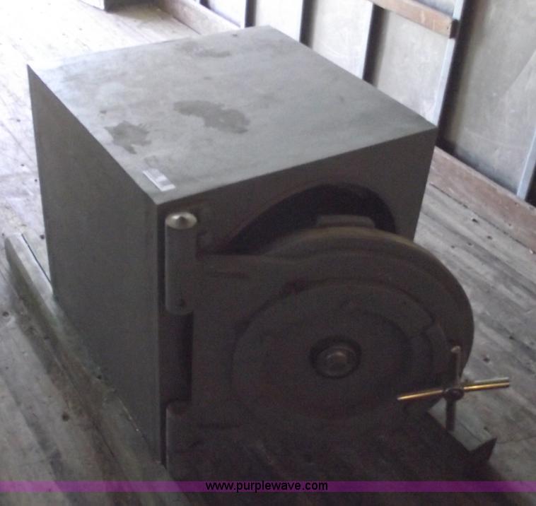 image for item 5588 Herring Hall Marvin safe