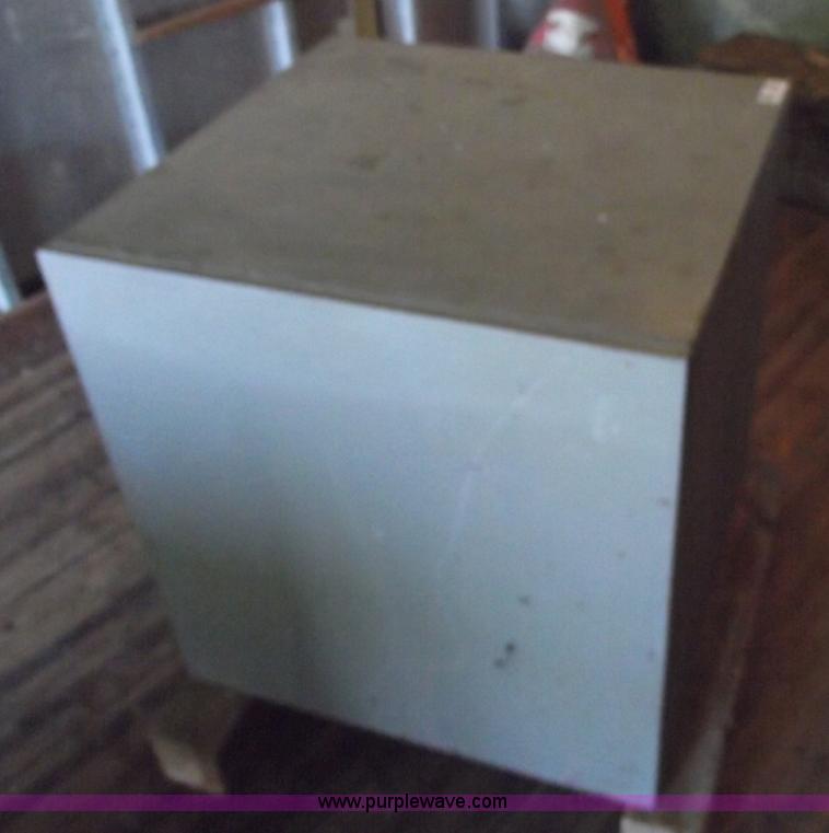 image for item 5589 Diebold cash-guard safe