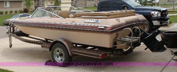 image for item 6551 1984 Baja 18' ski boat