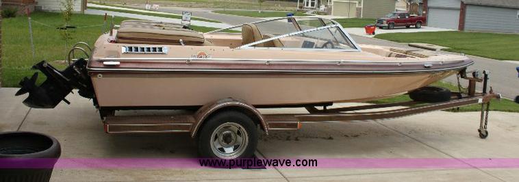 image for item 6551 1984 Baja 18' ski boat