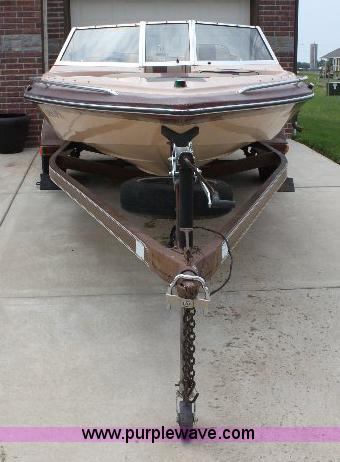 image for item 6551 1984 Baja 18' ski boat