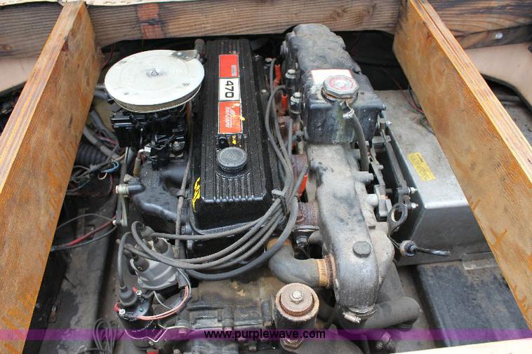 image for item 6551 1984 Baja 18' ski boat