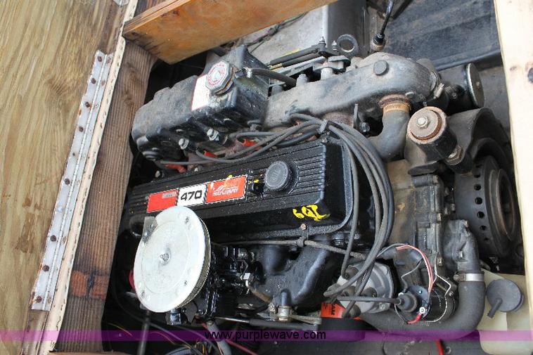 image for item 6551 1984 Baja 18' ski boat