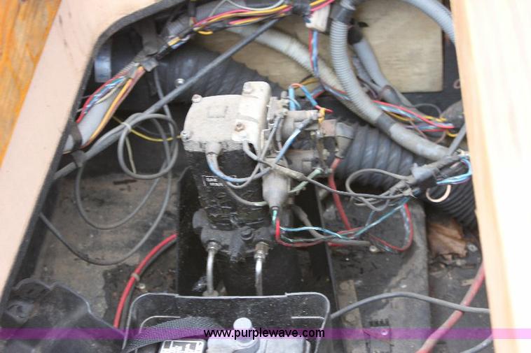 image for item 6551 1984 Baja 18' ski boat