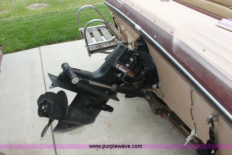 image for item 6551 1984 Baja 18' ski boat