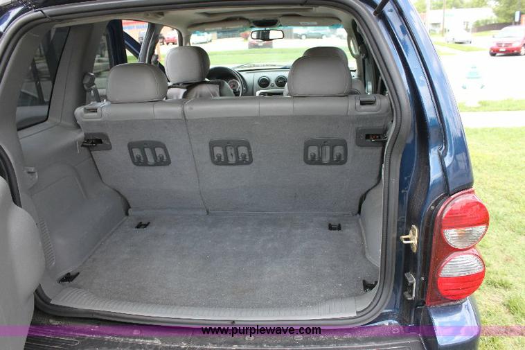 image for item 6552 2005 Jeep Liberty Limited SUV