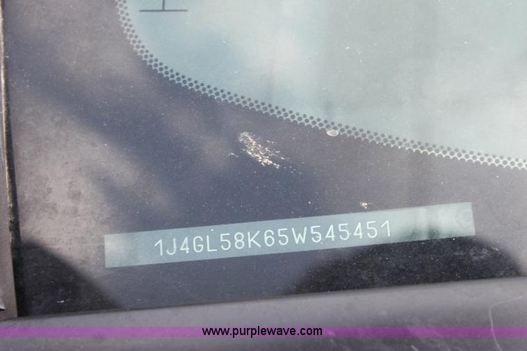 image for item 6552 2005 Jeep Liberty Limited SUV