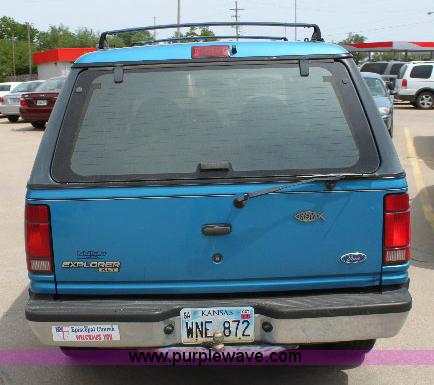 image for item 6868 1993 Ford Explorer SUV