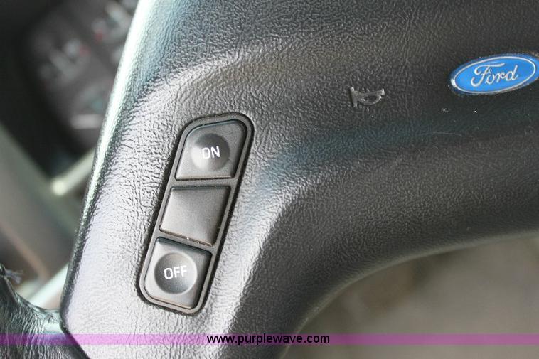 image for item 6868 1993 Ford Explorer SUV