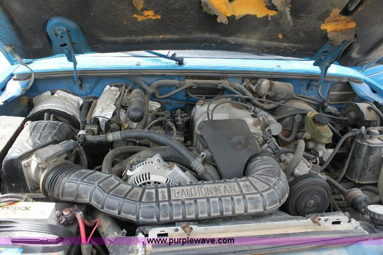 image for item 6868 1993 Ford Explorer SUV