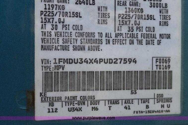 image for item 6868 1993 Ford Explorer SUV