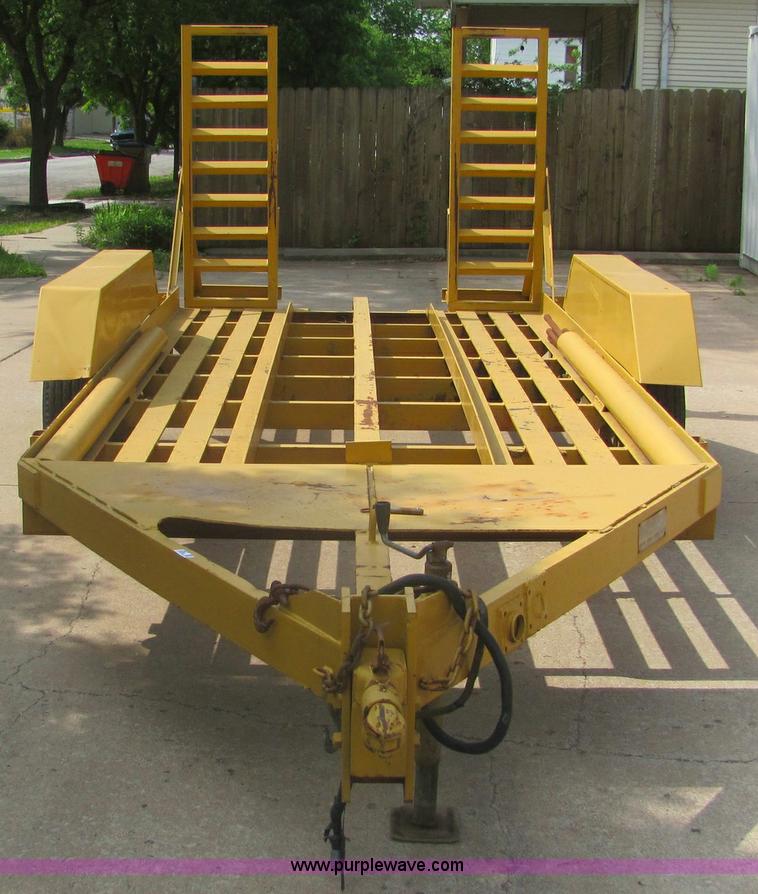 image for item 6967 1981 JFW 14' trailer