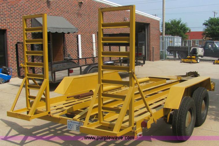 image for item 6967 1981 JFW 14' trailer