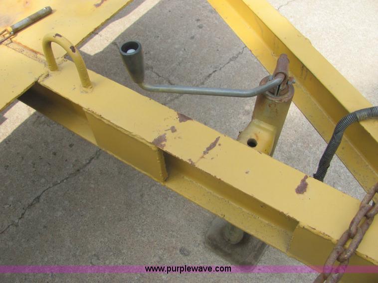 image for item 6967 1981 JFW 14' trailer