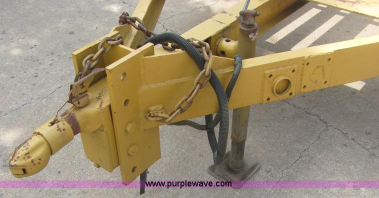 image for item 6967 1981 JFW 14' trailer