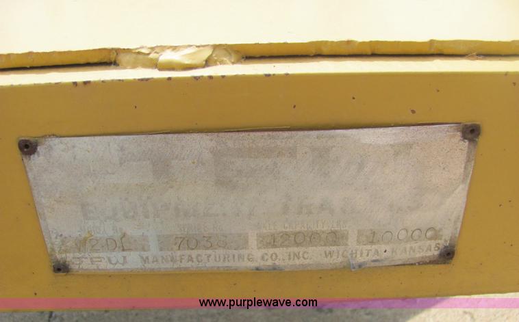 image for item 6967 1981 JFW 14' trailer