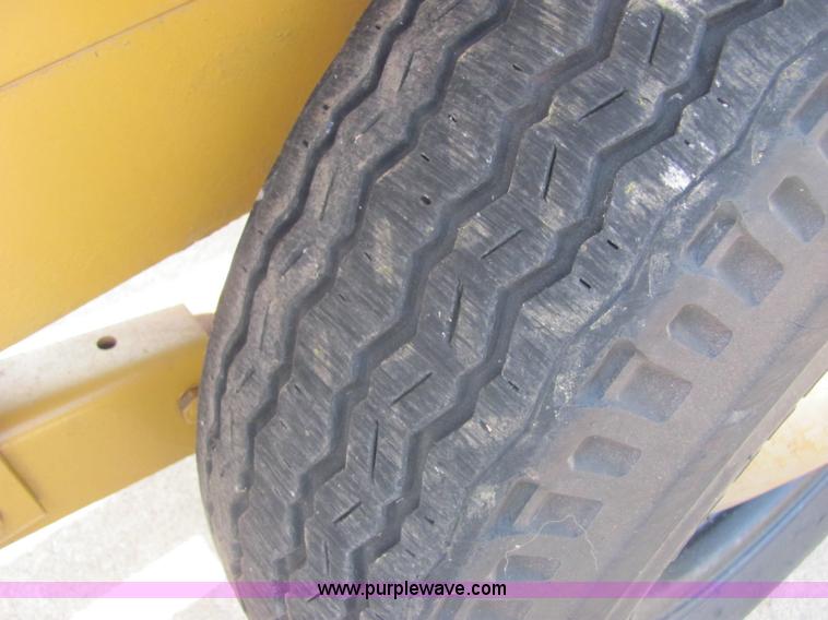 image for item 6967 1981 JFW 14' trailer