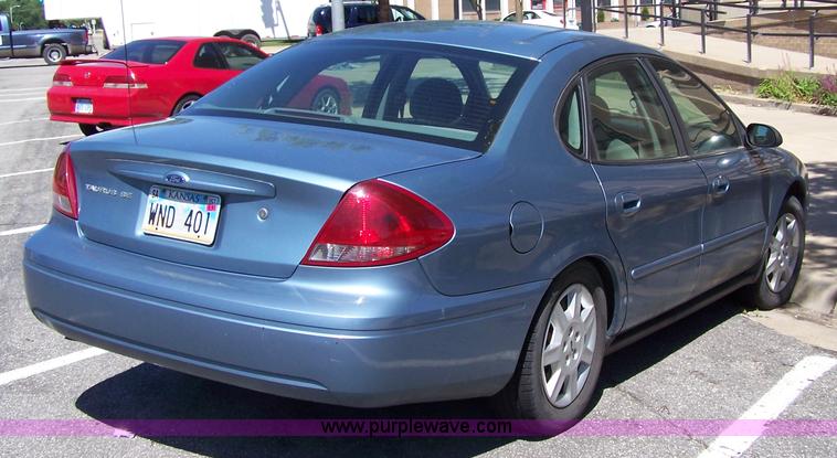 image for item 7302 2006 Ford Taurus SE