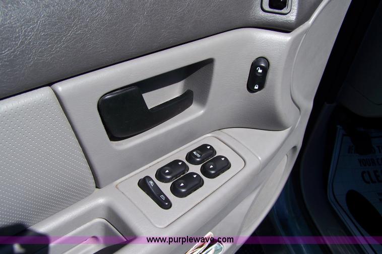 image for item 7302 2006 Ford Taurus SE