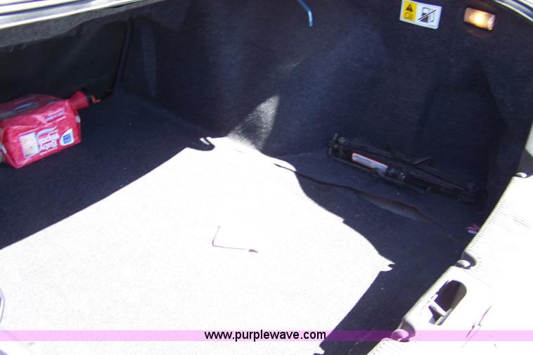 image for item 7302 2006 Ford Taurus SE