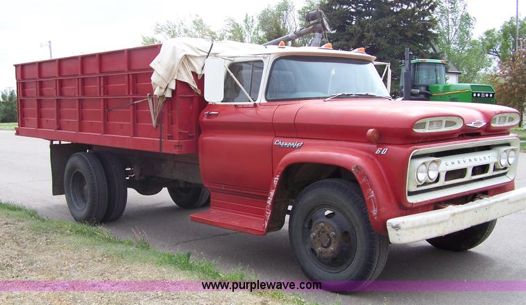image for item 7382 1960 Chevrolet Viking grain truck