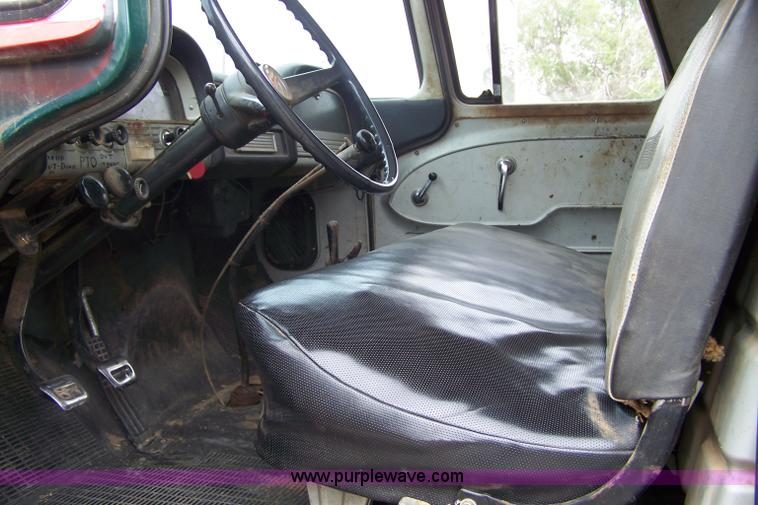 image for item 7382 1960 Chevrolet Viking grain truck