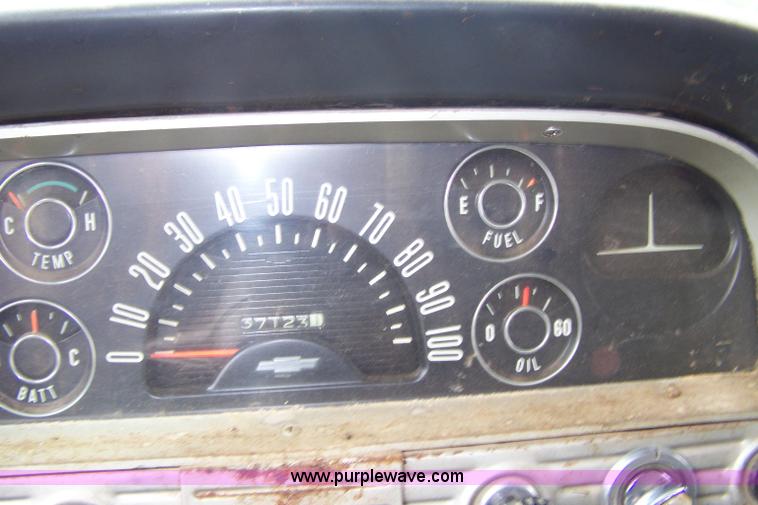 image for item 7382 1960 Chevrolet Viking grain truck