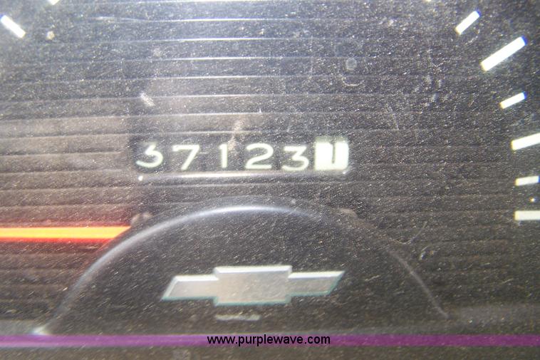 image for item 7382 1960 Chevrolet Viking grain truck