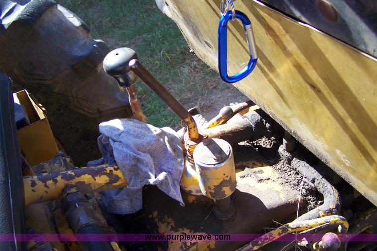 image for item 7421 International 3444 tractor