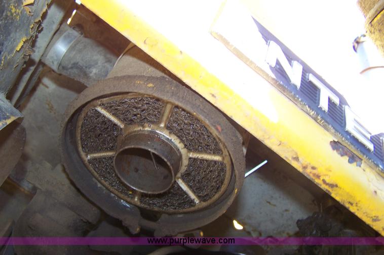 image for item 7421 International 3444 tractor