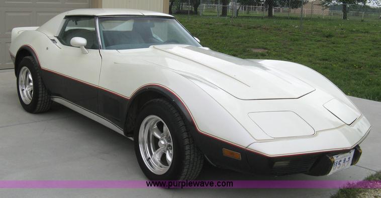 image for item 8111 1977 Chevrolet Corvette